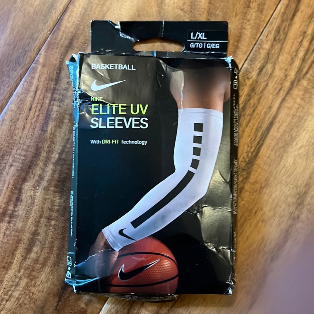 Nike basketball/volleyball sleeves